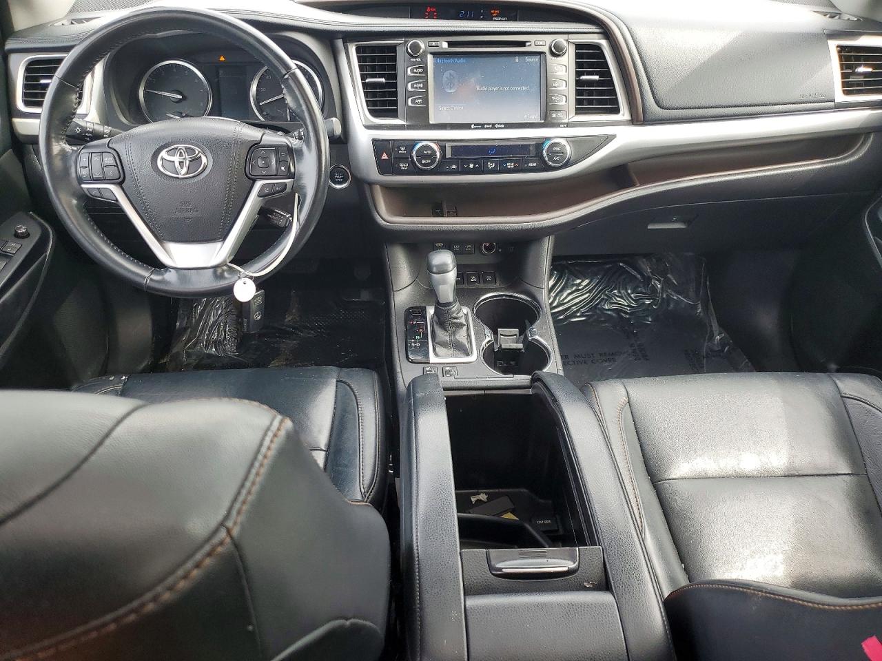 2017 TOYOTA HIGHLANDER XLE photo 15