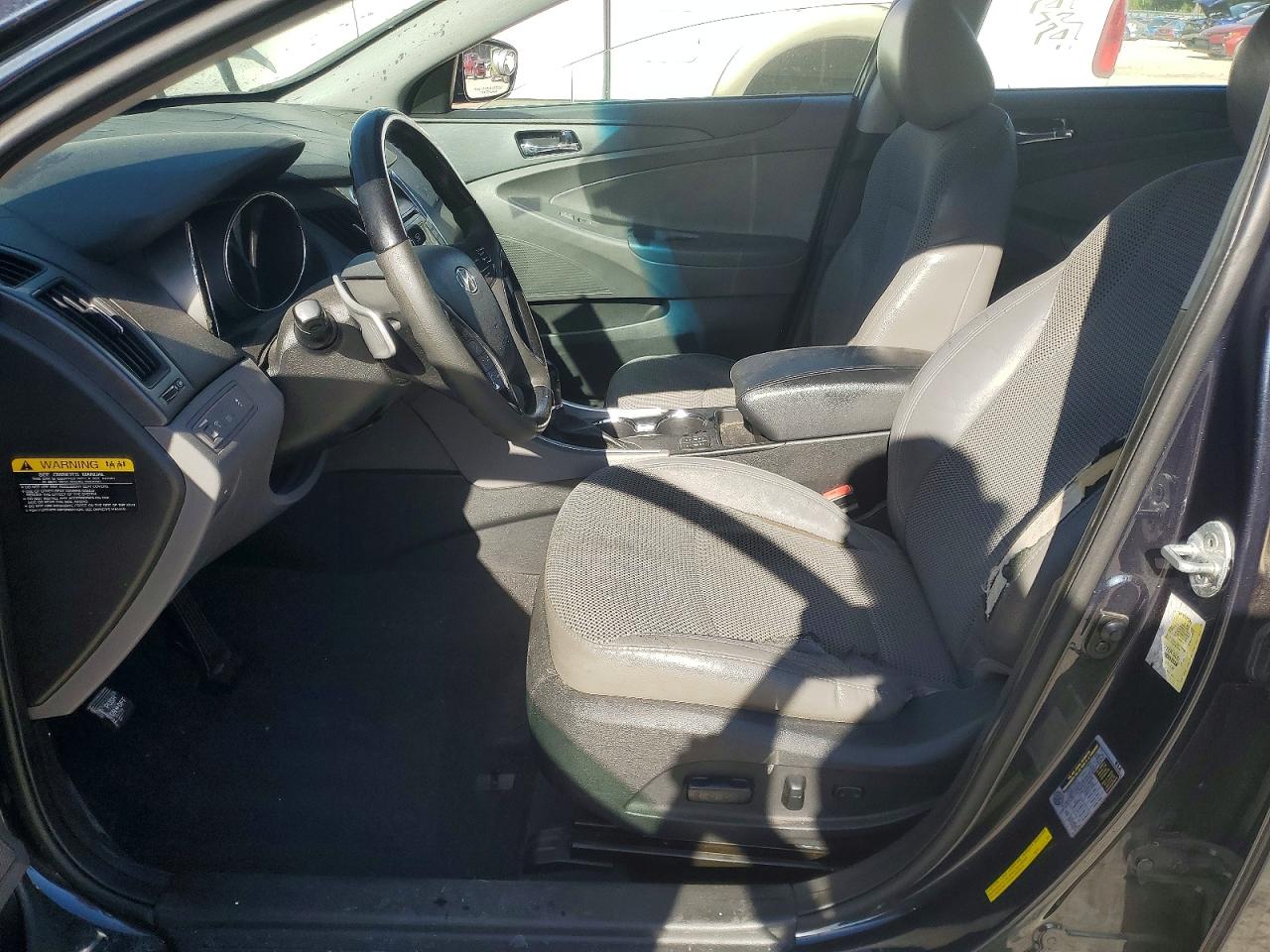 2013 HYUNDAI SONATA SE photo 19