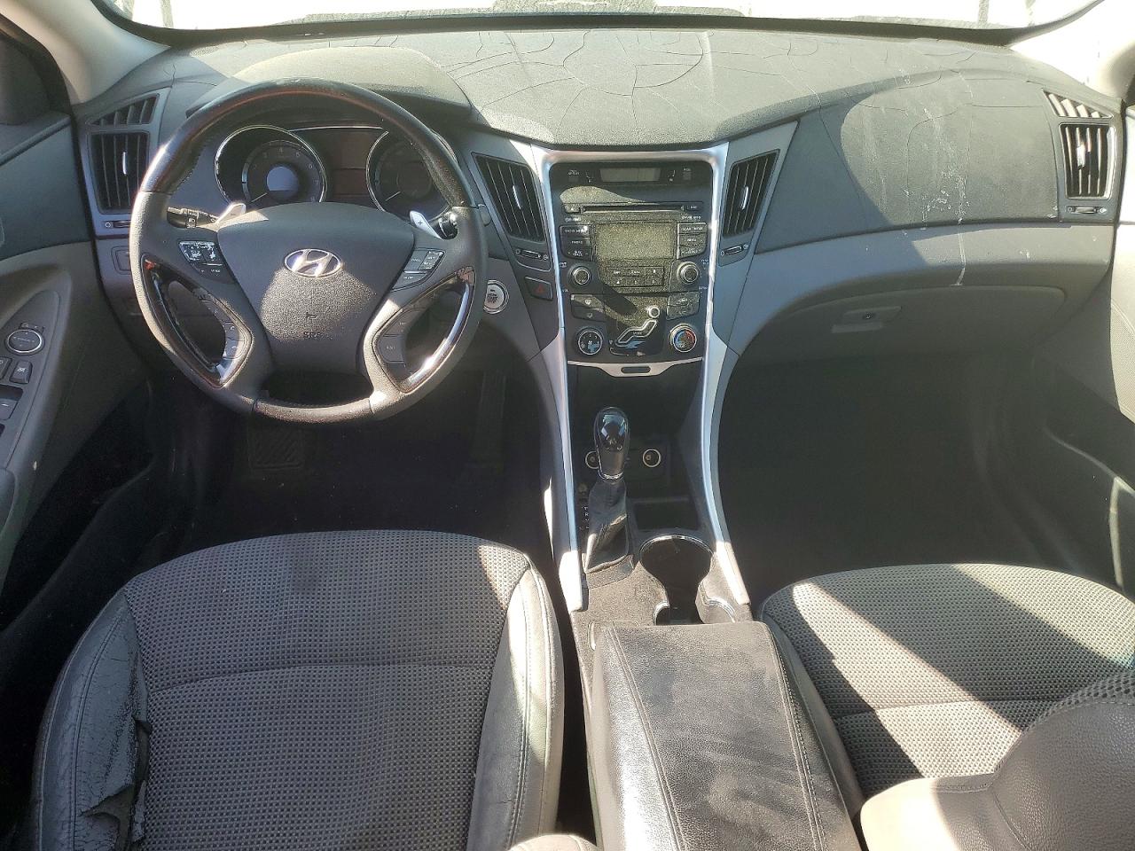 2013 HYUNDAI SONATA SE photo 22