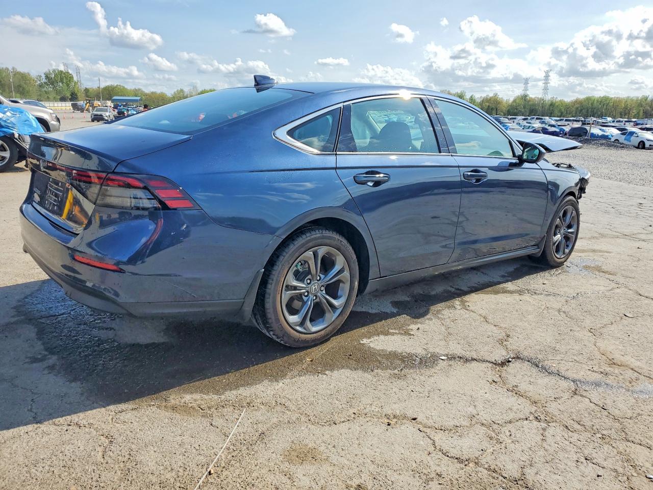 2024 HONDA ACCORD EX photo 7