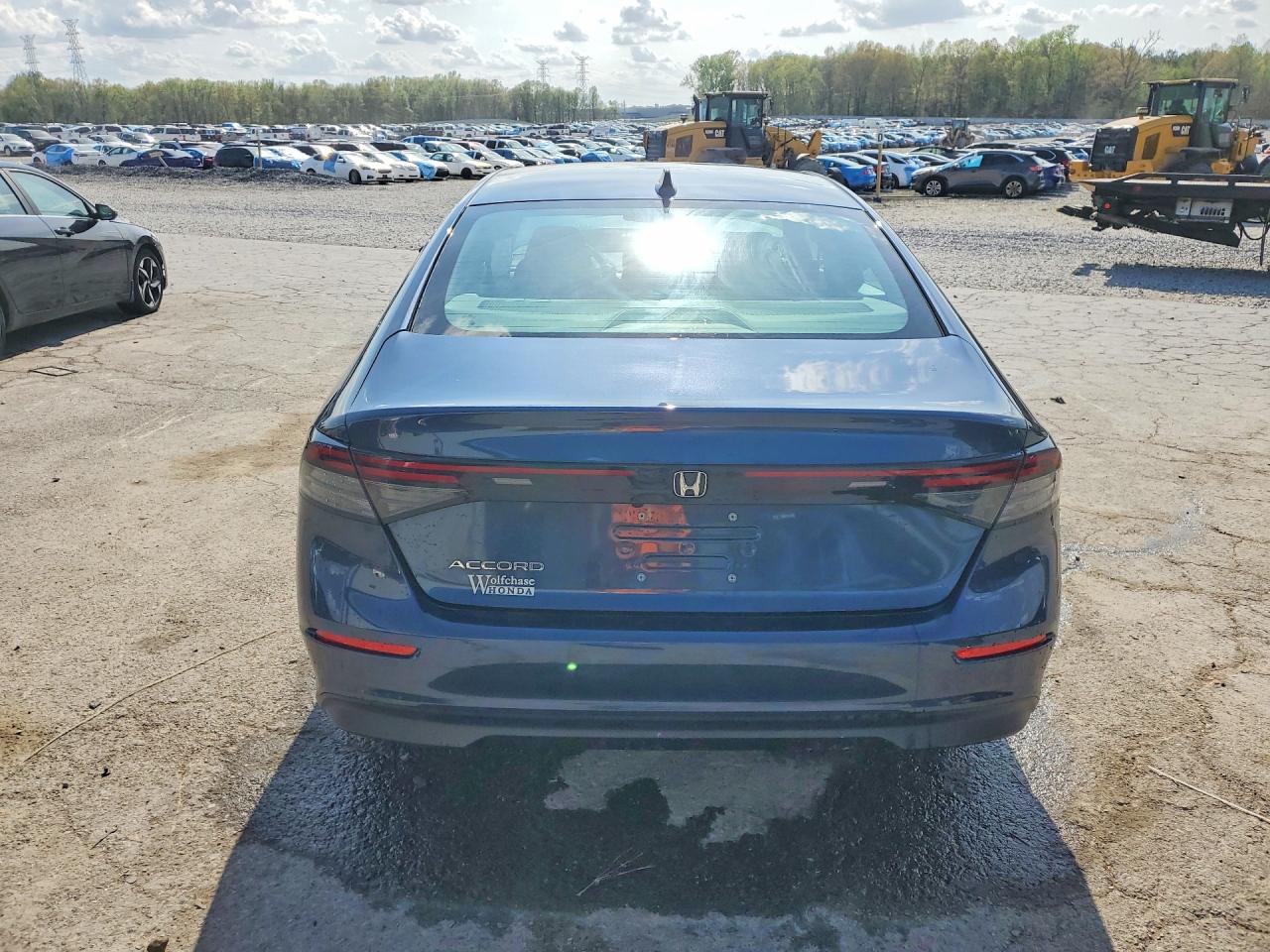 2024 HONDA ACCORD EX photo 16