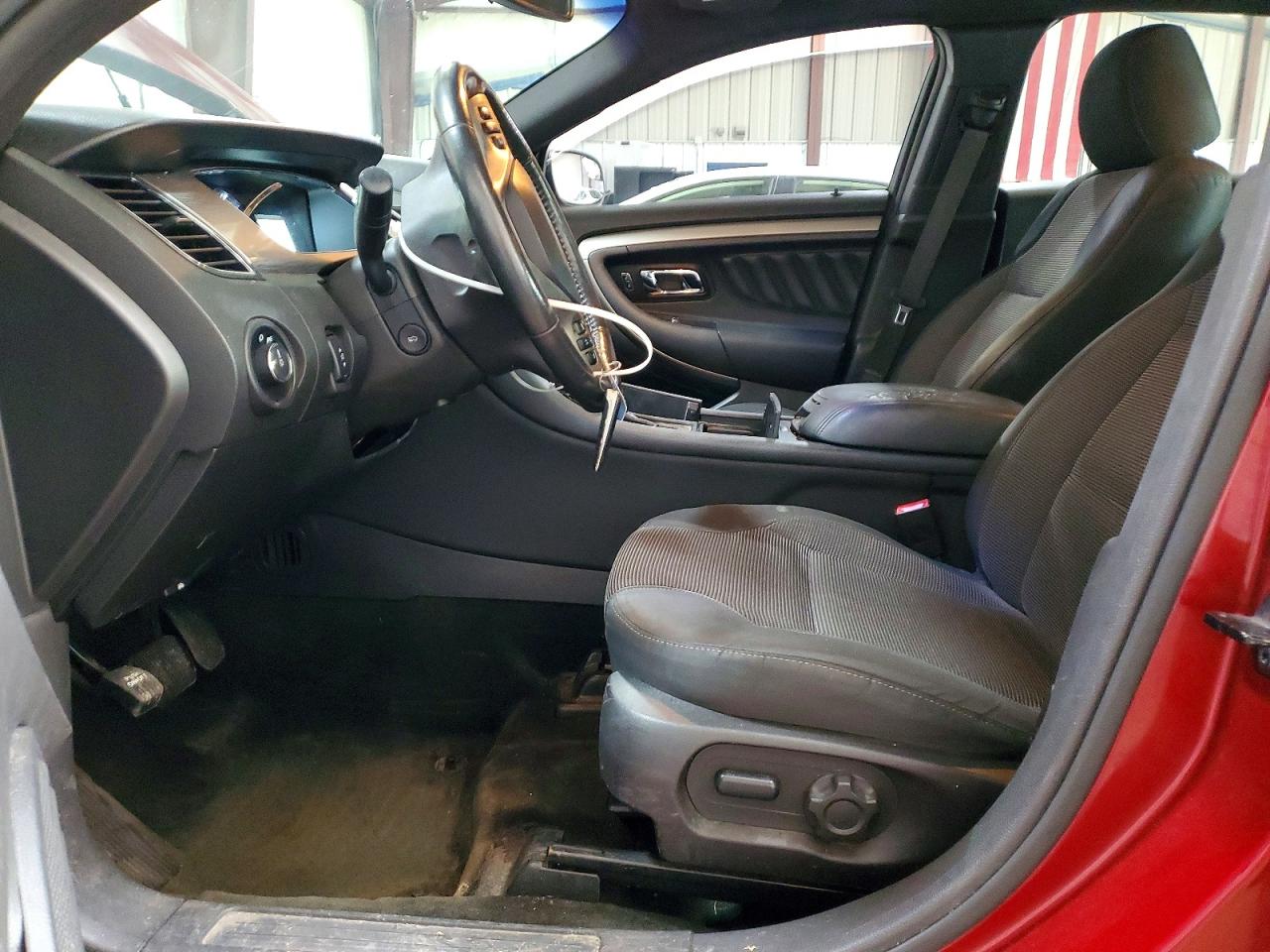 2015 FORD TAURUS SEL photo 13