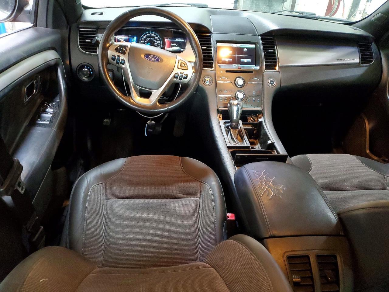 2015 FORD TAURUS SEL photo 15