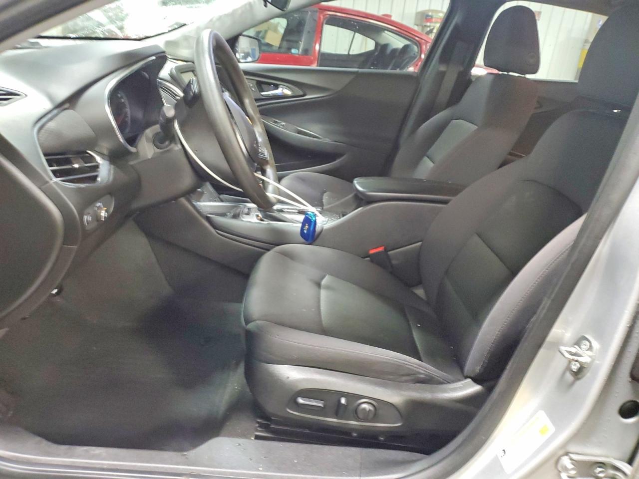 2017 CHEVROLET MALIBU photo 13
