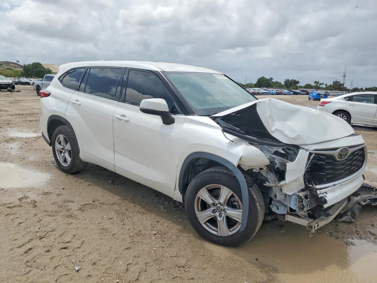 2020 TOYOTA HIGHLANDER L photo 4