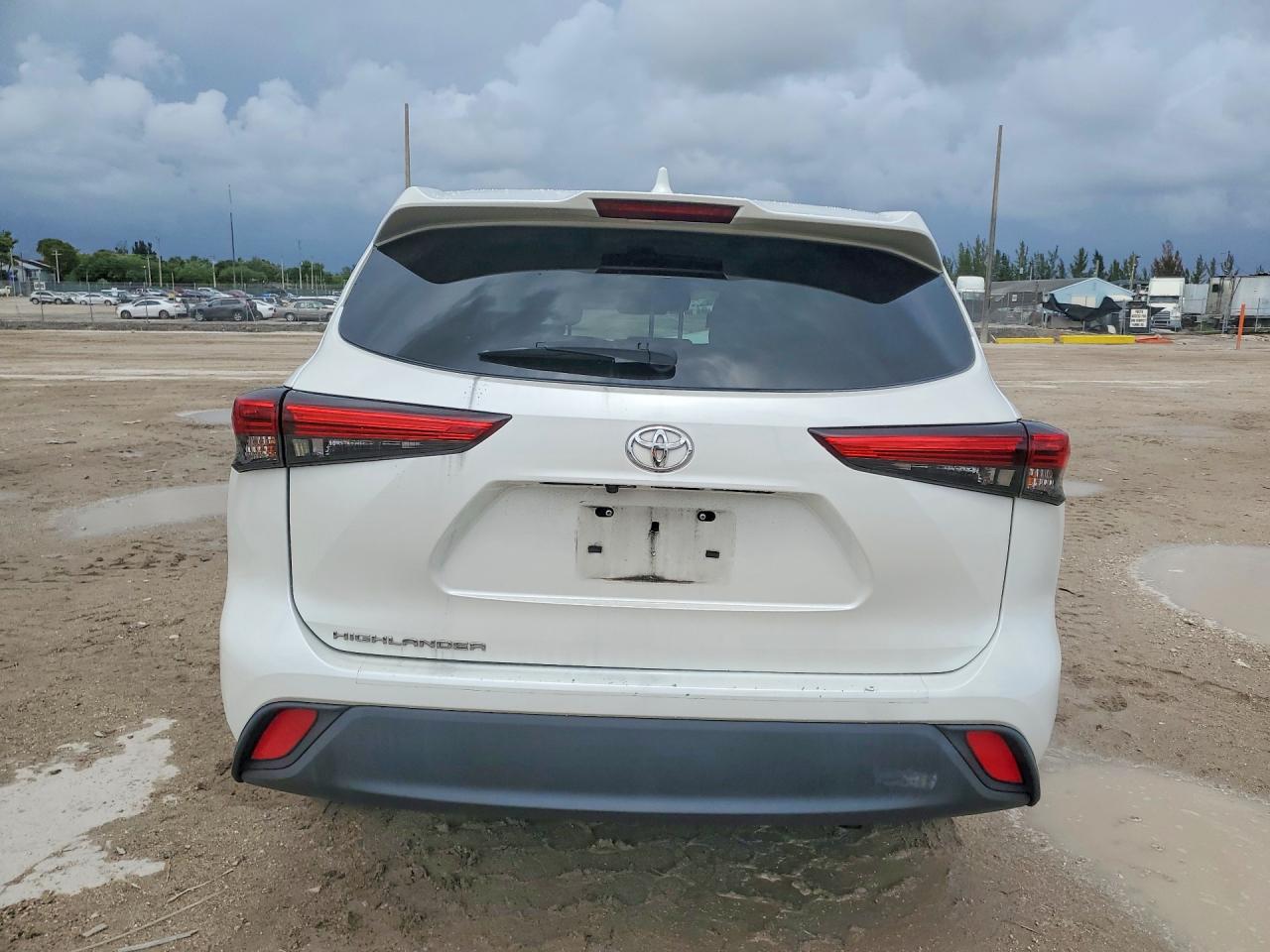 2020 TOYOTA HIGHLANDER L photo 6