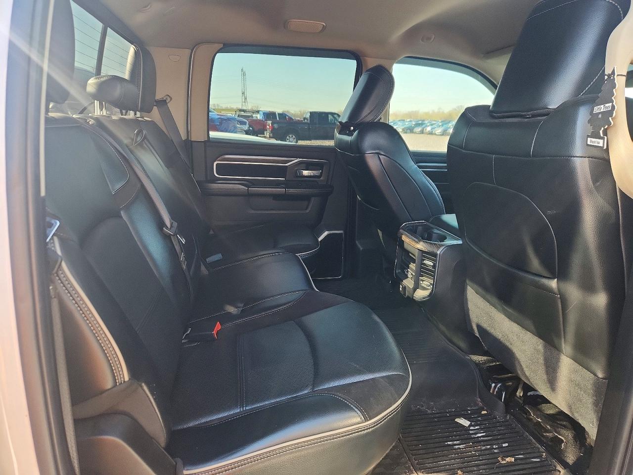 2021 RAM 3500 LARAMIE photo 11