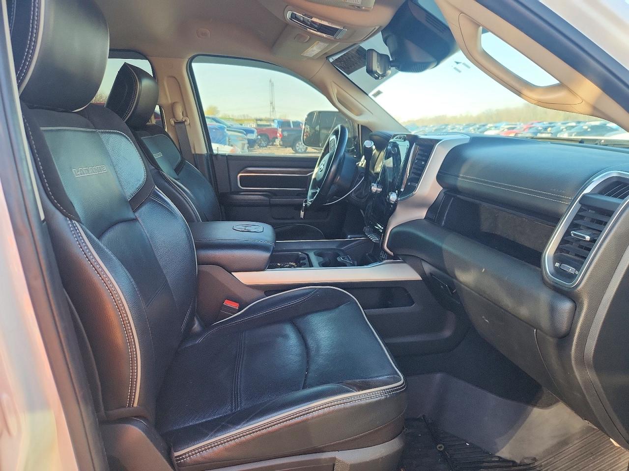 2021 RAM 3500 LARAMIE photo 9