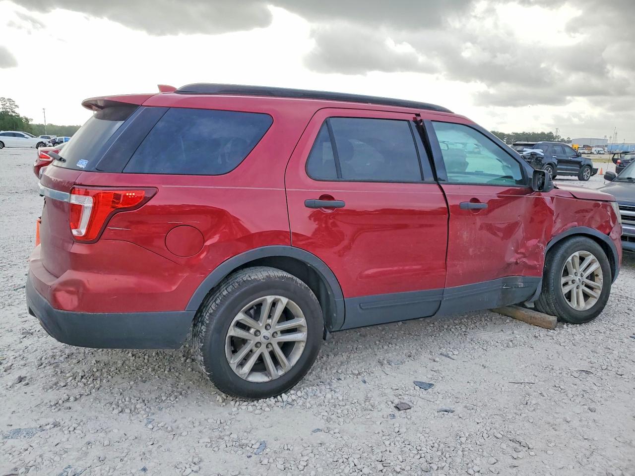 2017 FORD EXPLORER photo 5