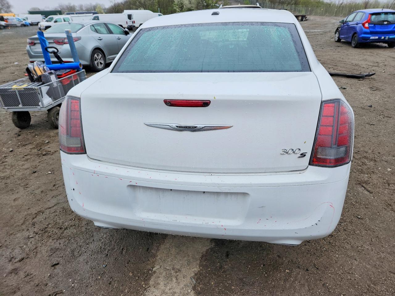 2014 CHRYSLER 300 S photo 6