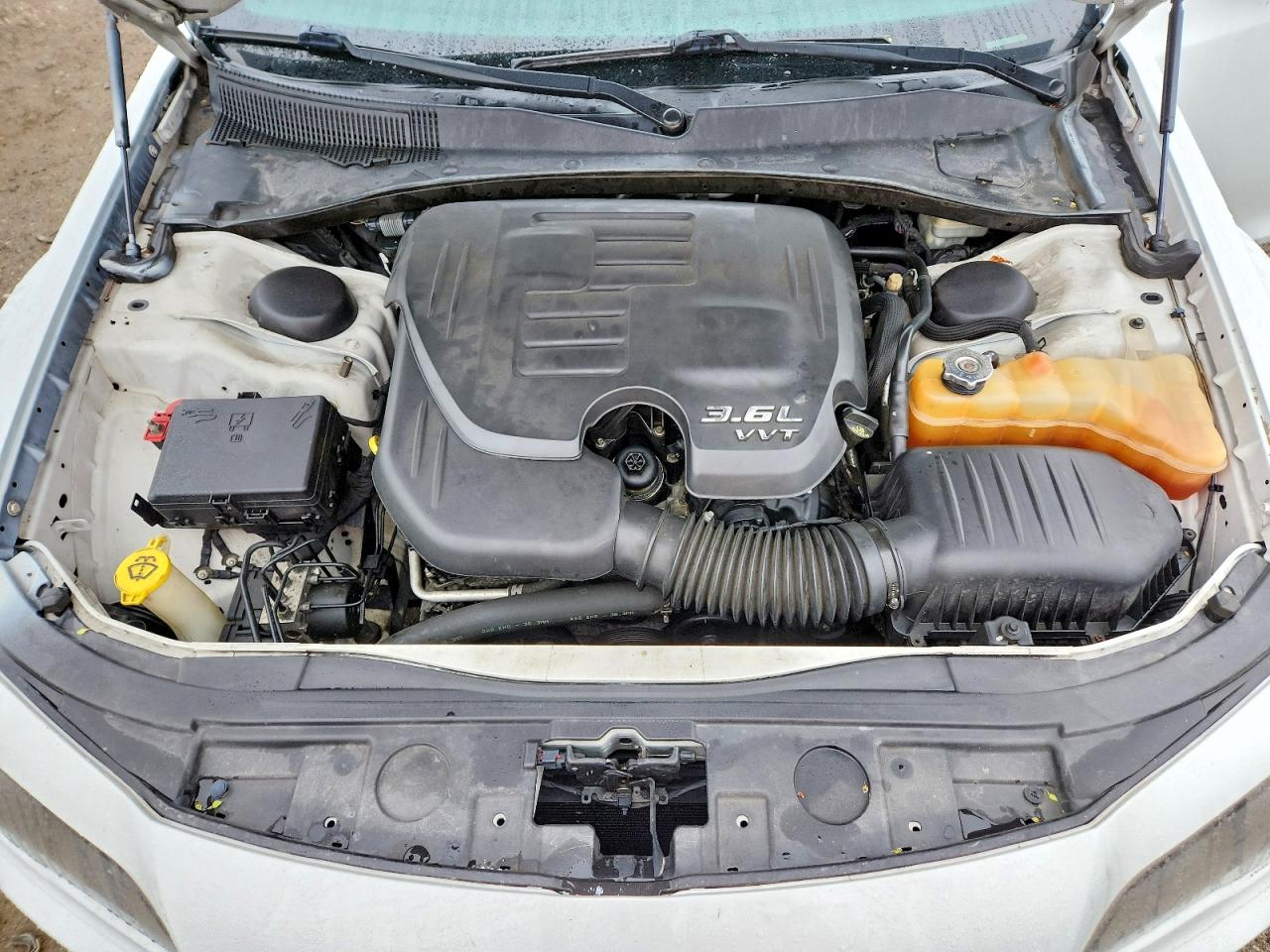 2014 CHRYSLER 300 S photo 11