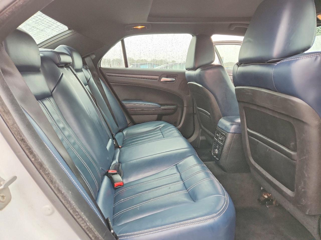 2014 CHRYSLER 300 S photo 10