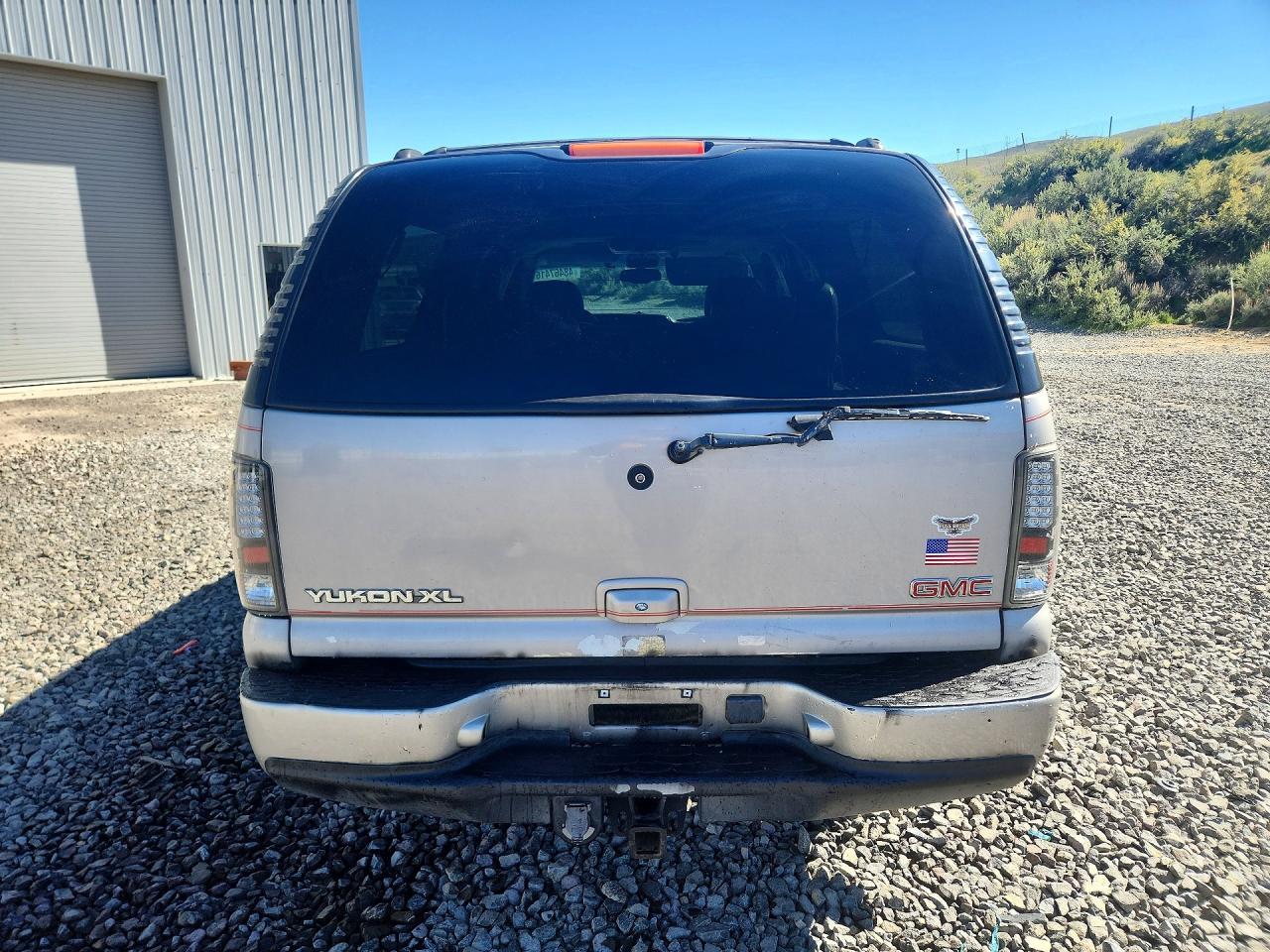 2004 GMC YUKON XL DENALI photo 11