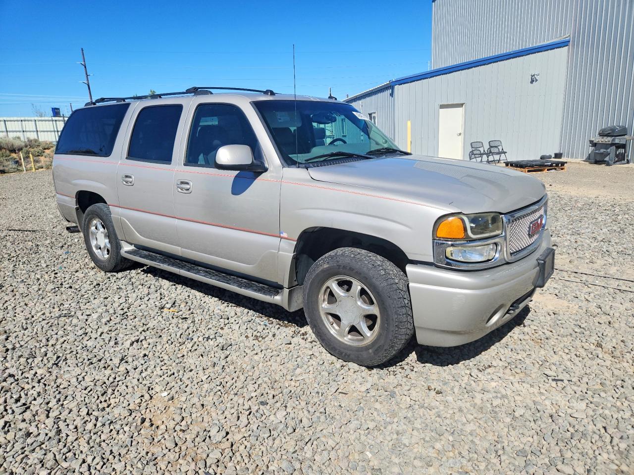 2004 GMC YUKON XL DENALI photo 7