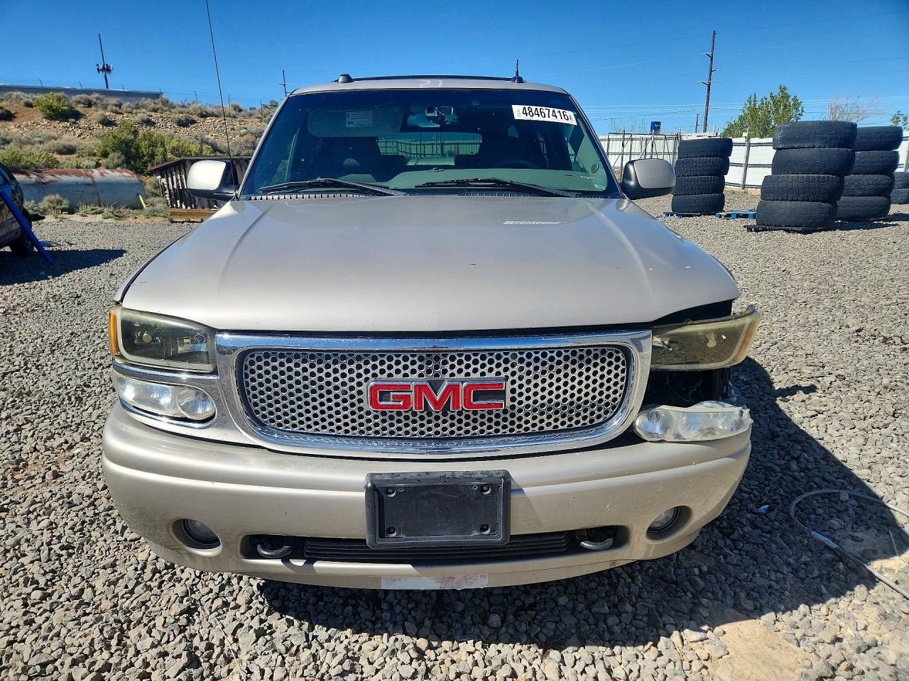 2004 GMC YUKON XL DENALI photo 9