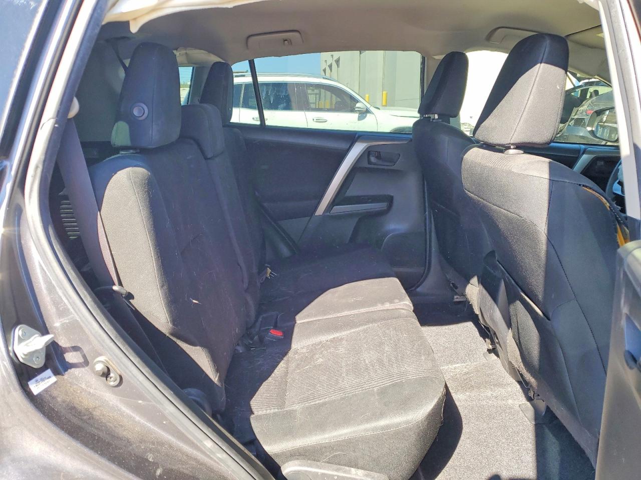 2016 TOYOTA RAV4 LE photo 31