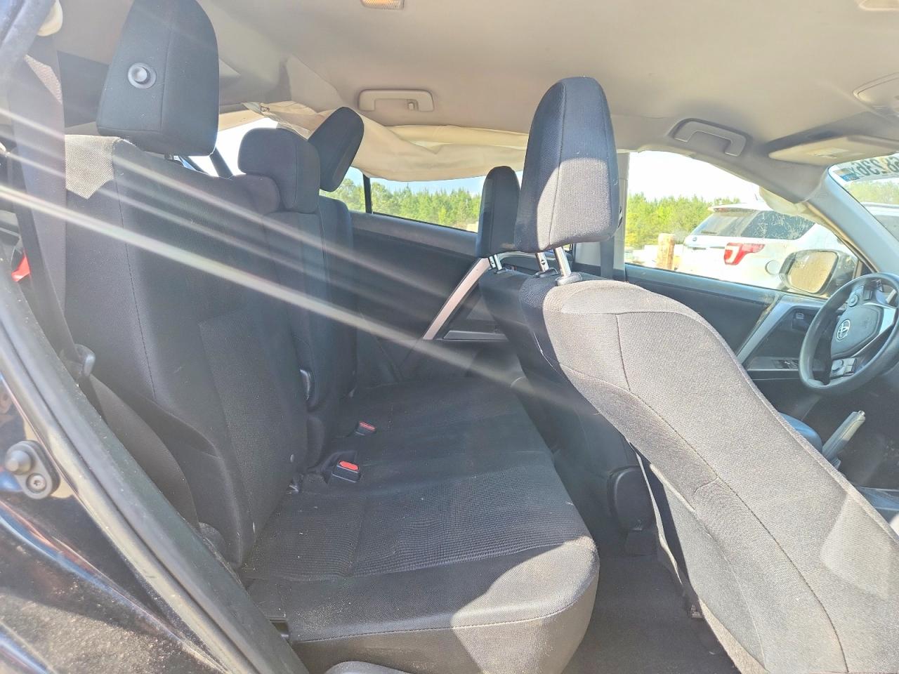 2018 TOYOTA RAV4 LE photo 19