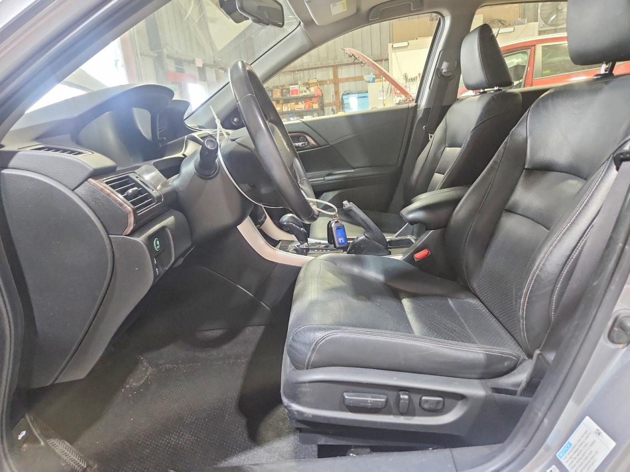 2017 HONDA ACCORD HYBRID EXL photo 13