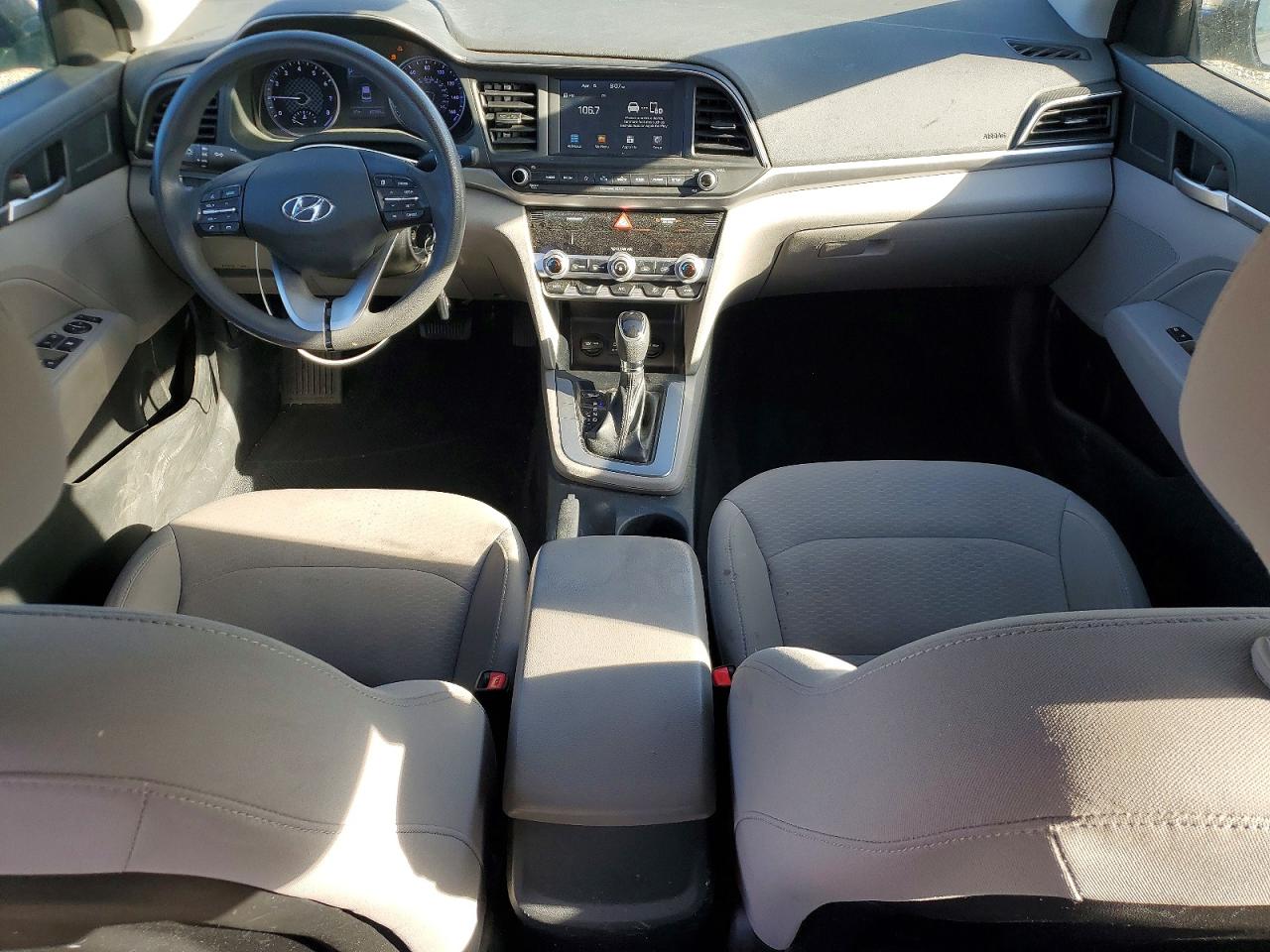 2020 HYUNDAI ELANTRA SEL photo 22