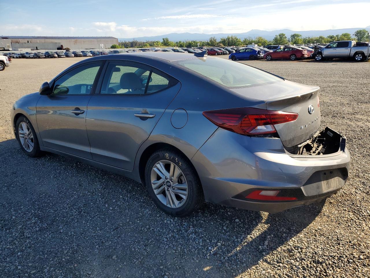 2020 HYUNDAI ELANTRA SEL photo 4