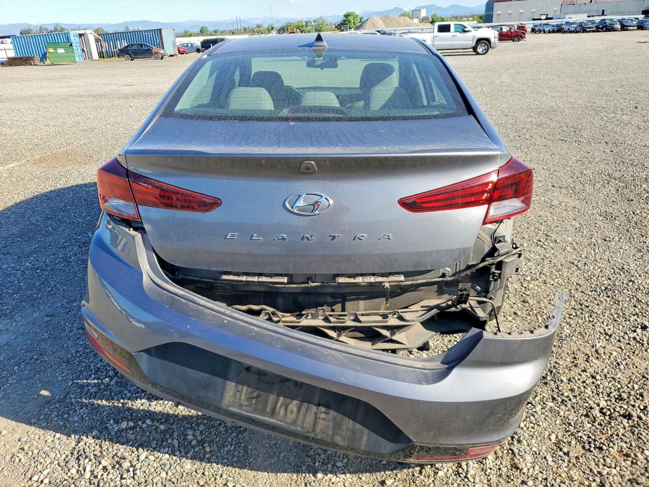 2020 HYUNDAI ELANTRA SEL photo 16