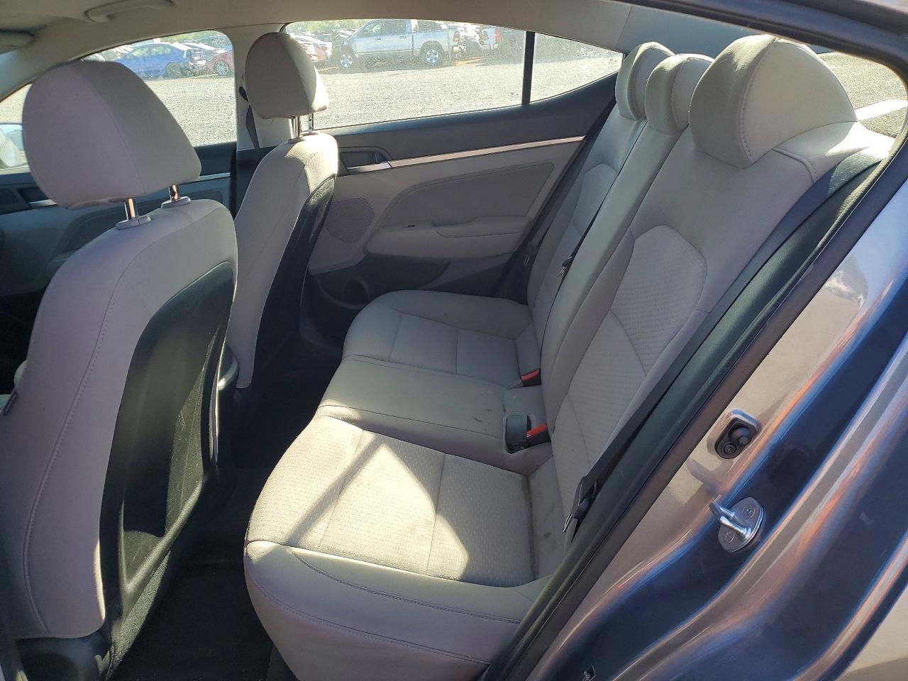 2020 HYUNDAI ELANTRA SEL photo 28