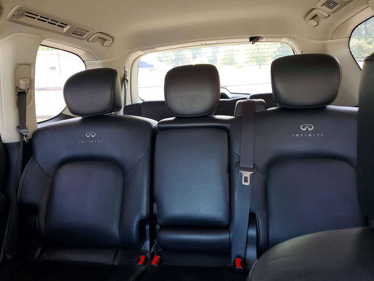 2012 INFINITI QX56 BASE photo 28
