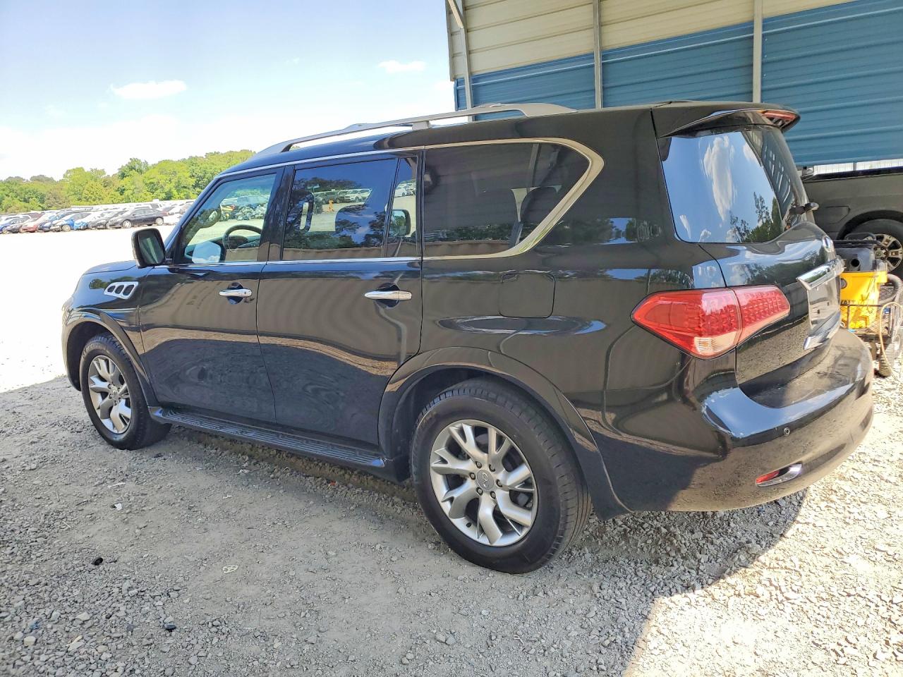 2012 INFINITI QX56 BASE photo 4