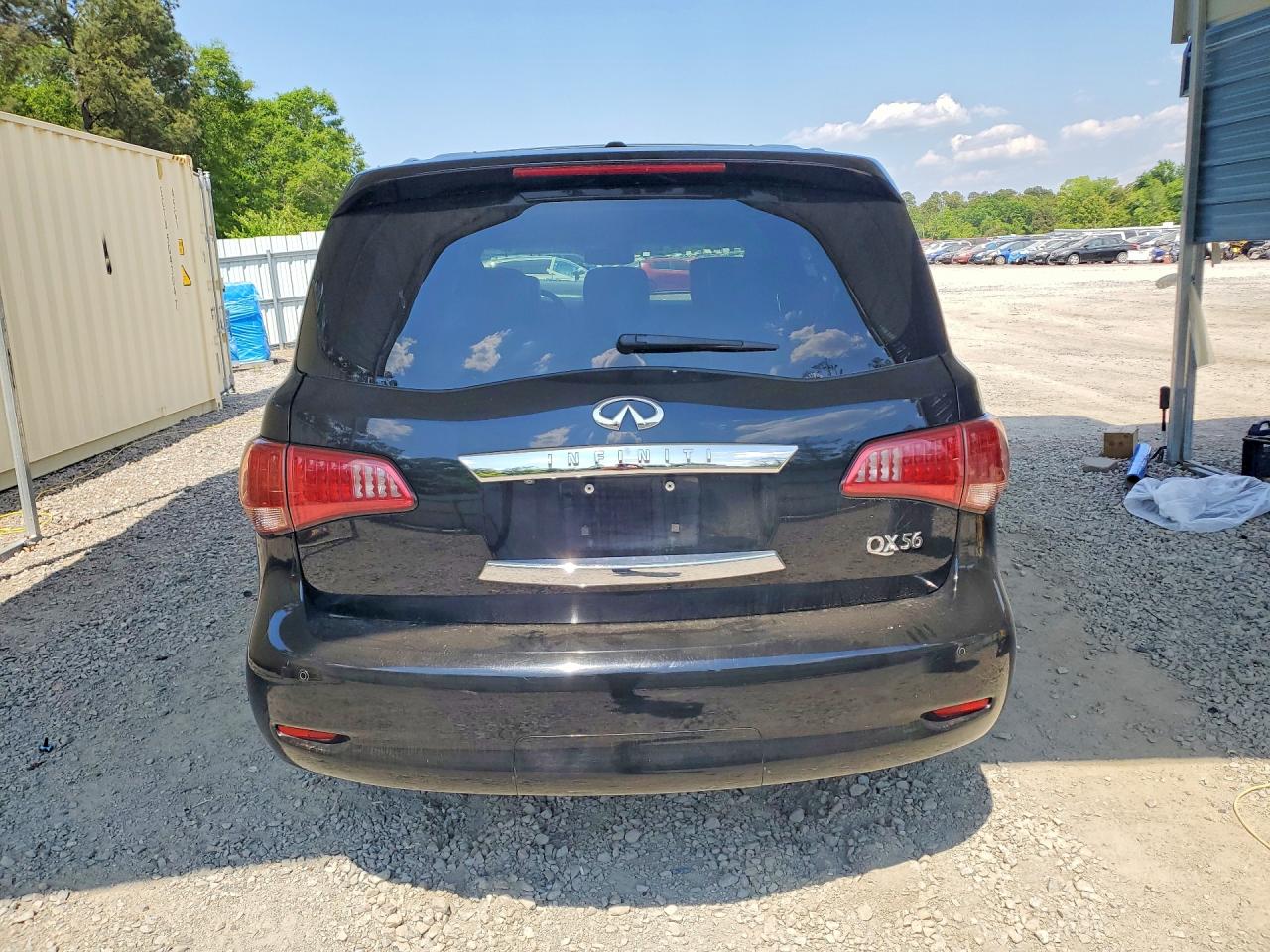 2012 INFINITI QX56 BASE photo 16