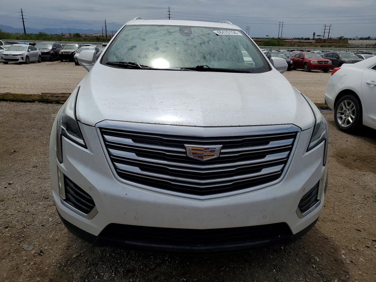 2017 CADILLAC XT5 LUXURY photo 5