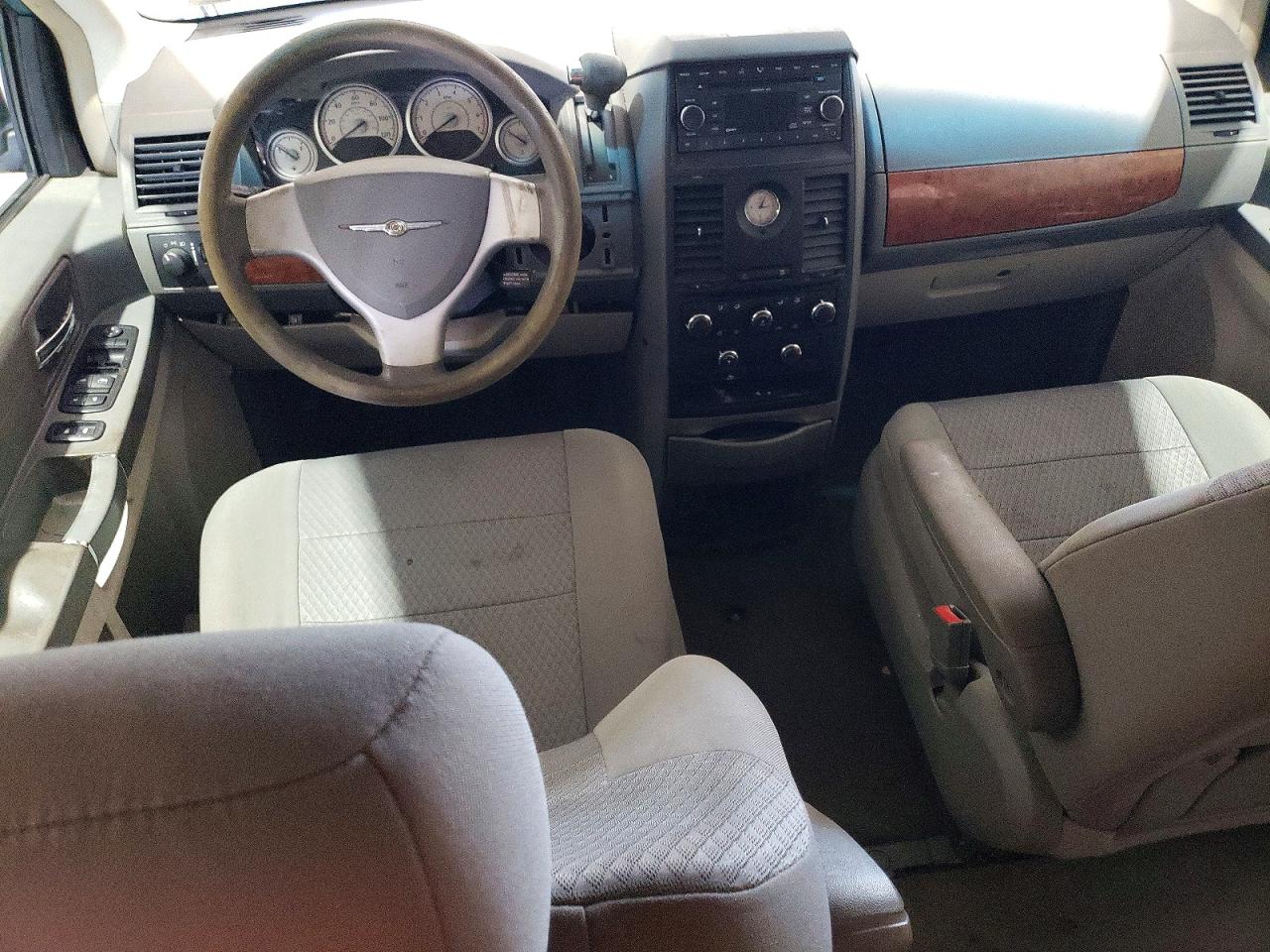 2008 CHRYSLER TOWN & COUNTRY LX photo 22