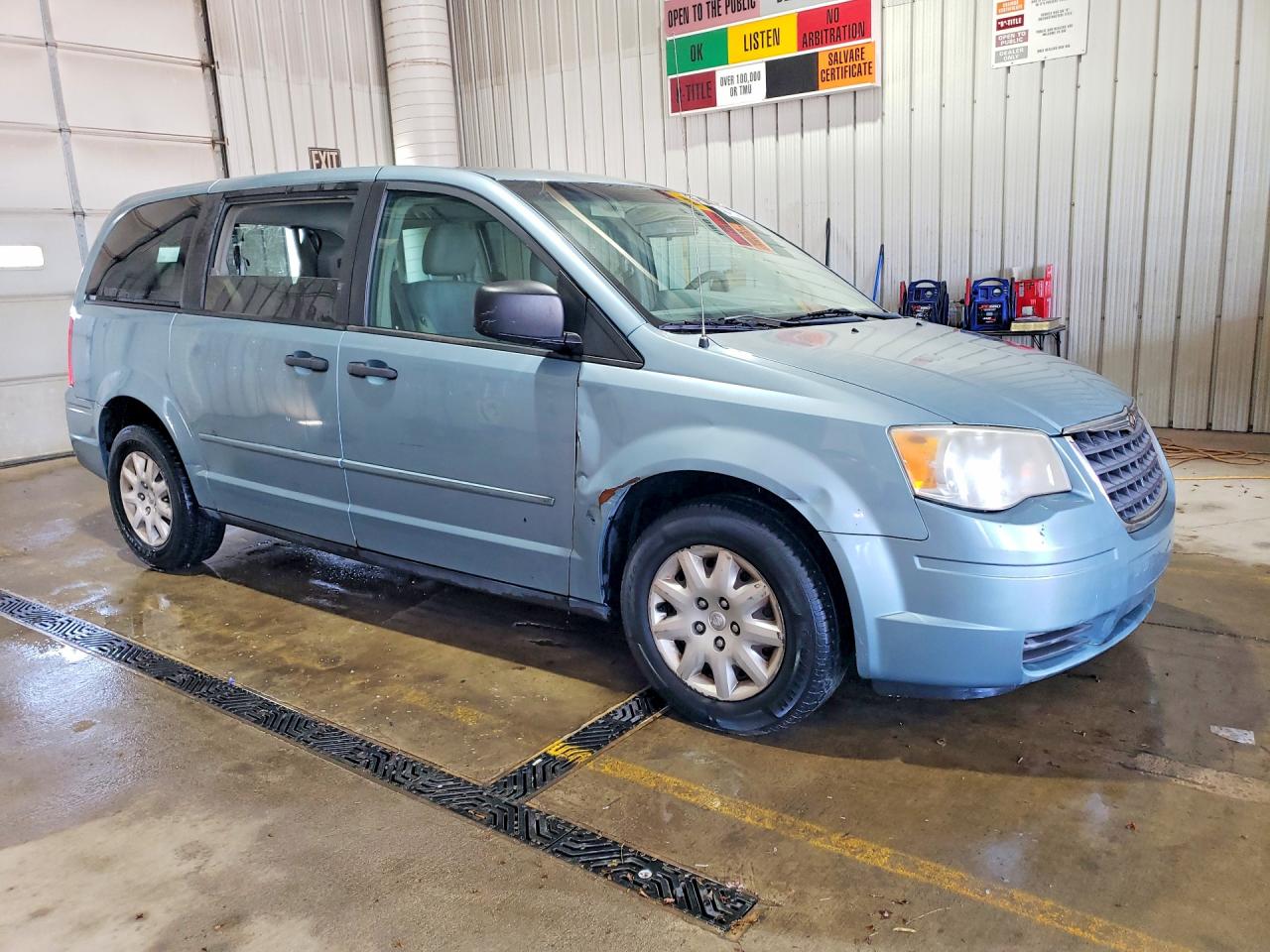 2008 CHRYSLER TOWN & COUNTRY LX photo 10