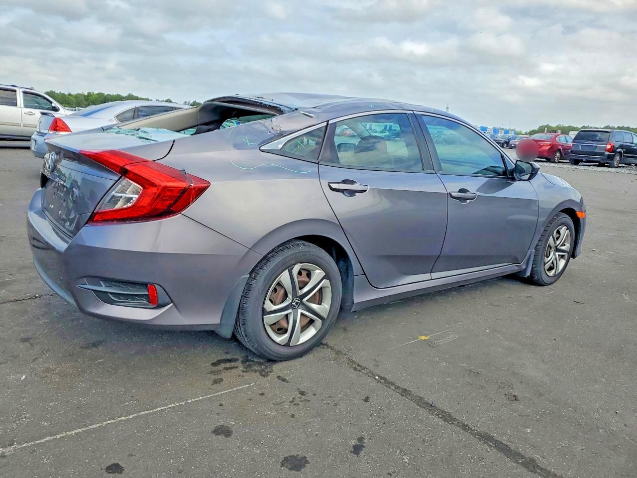 2017 HONDA CIVIC LX photo 7