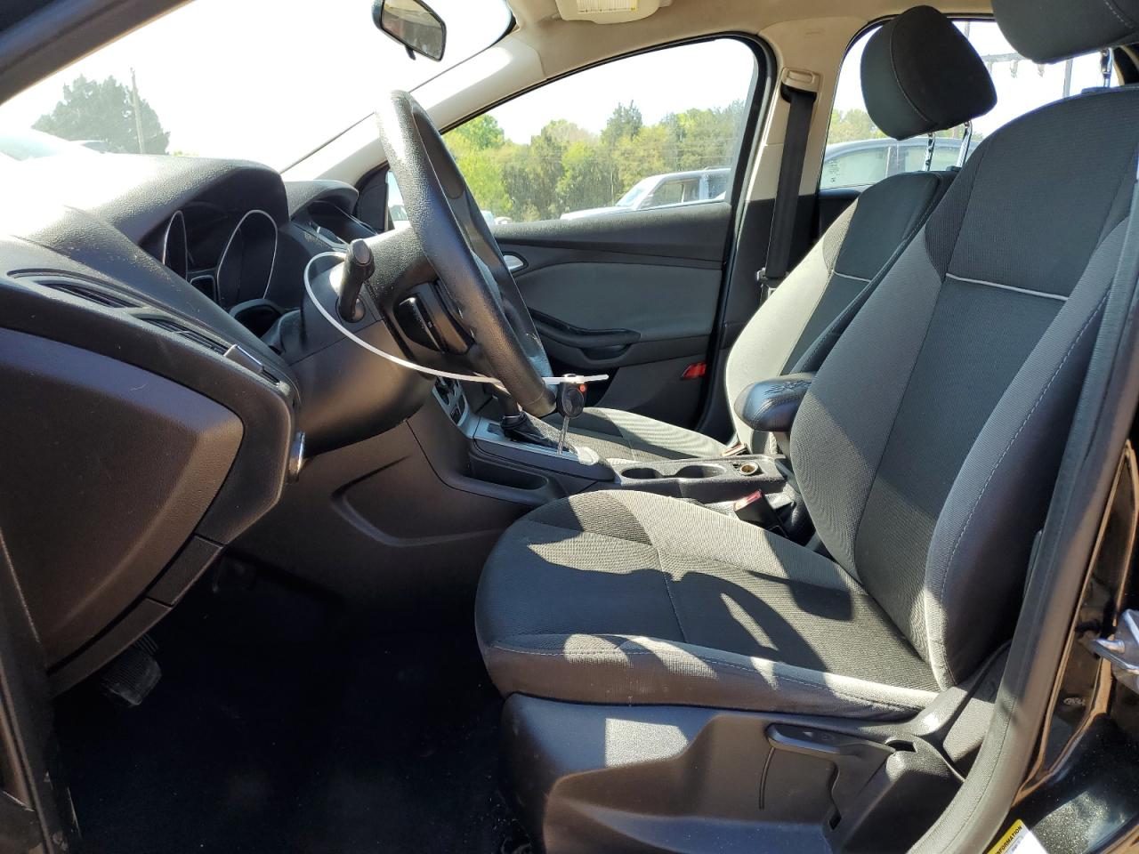 2014 FORD FOCUS SE photo 13