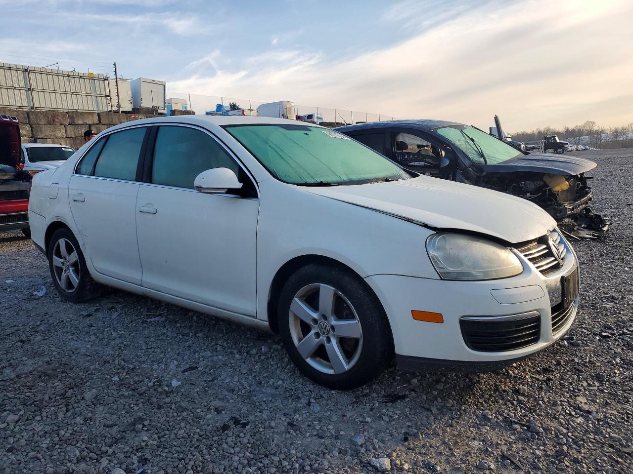 2008 VOLKSWAGEN JETTA SE photo 4