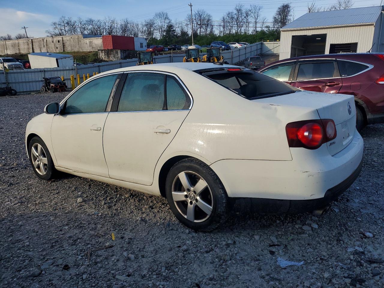 2008 VOLKSWAGEN JETTA SE photo 2
