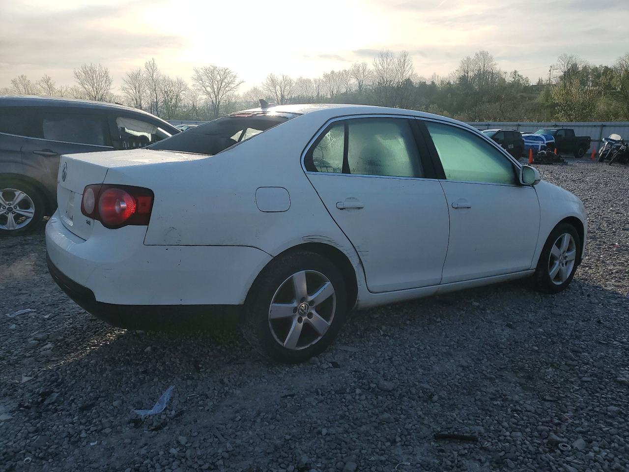 2008 VOLKSWAGEN JETTA SE photo 3