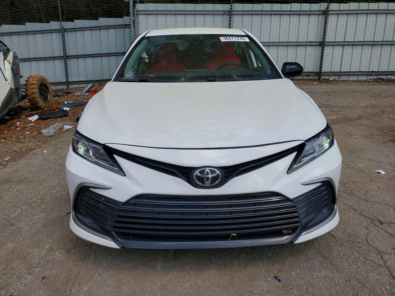 2021 TOYOTA CAMRY LE photo 9