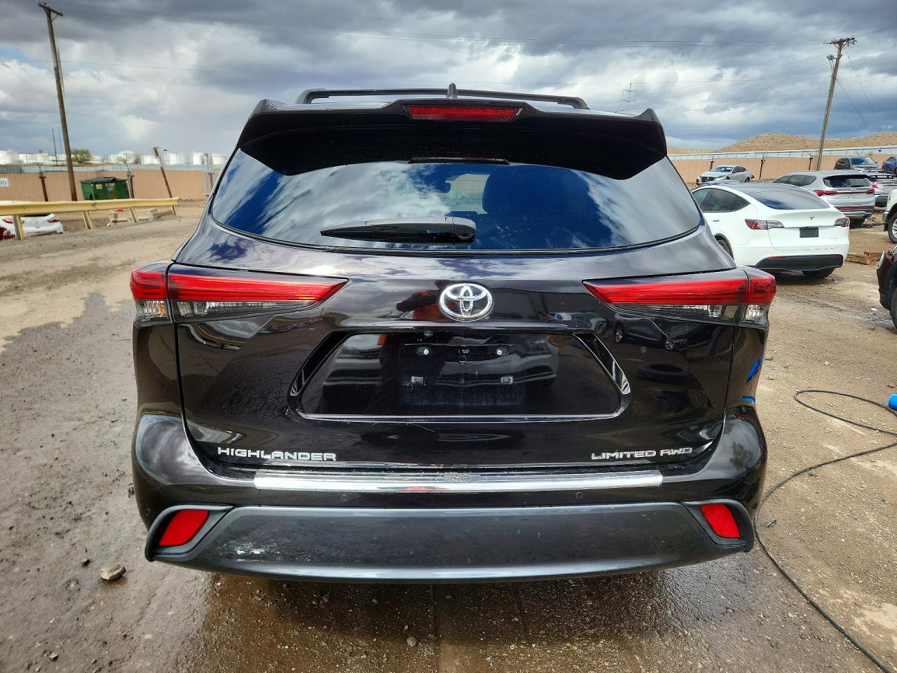 2020 TOYOTA HIGHLANDER LIMITED photo 6