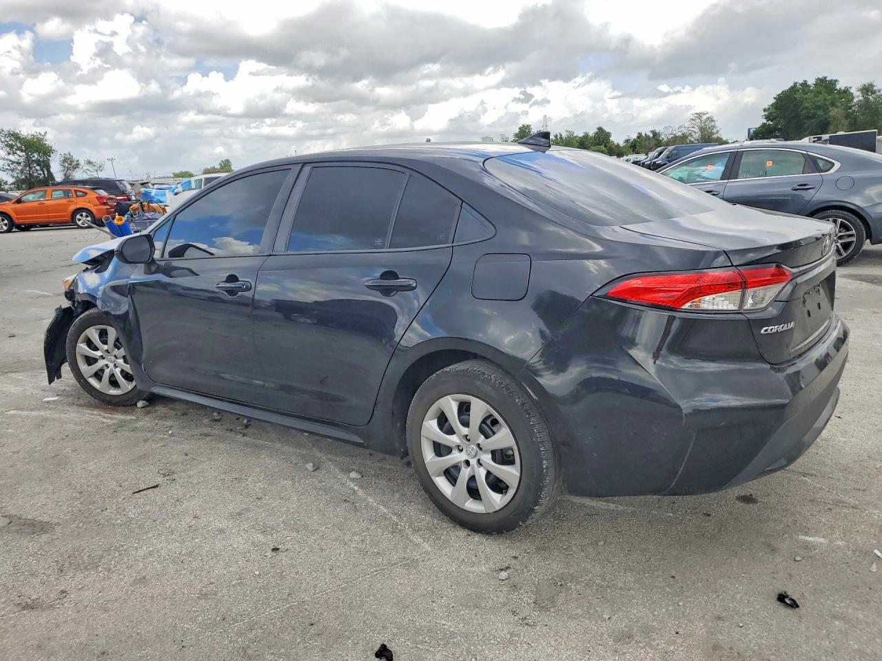 2020 TOYOTA COROLLA LE photo 3