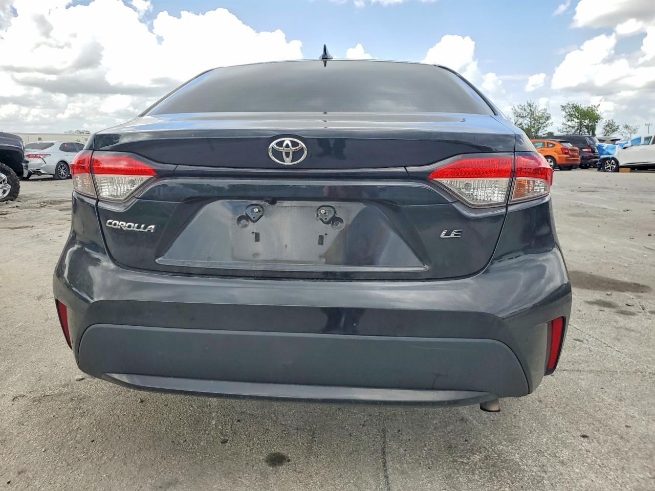 2020 TOYOTA COROLLA LE photo 11