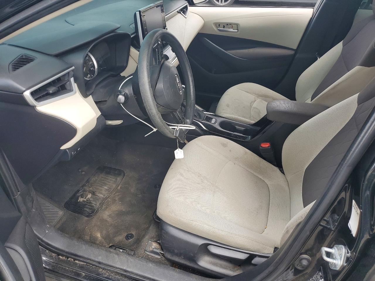 2020 TOYOTA COROLLA LE photo 13