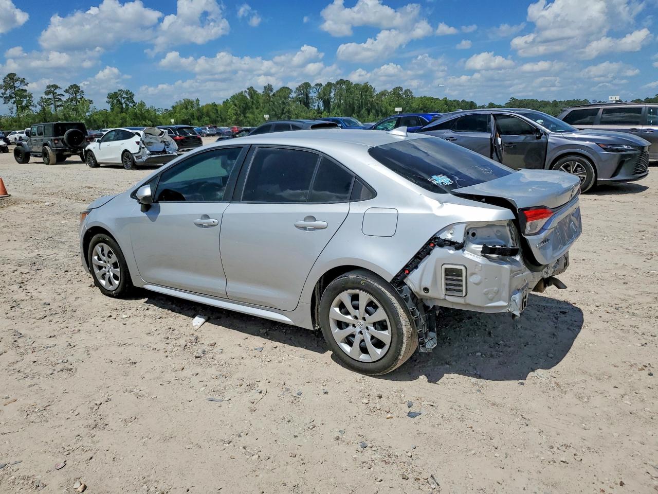 2020 TOYOTA COROLLA LE photo 3