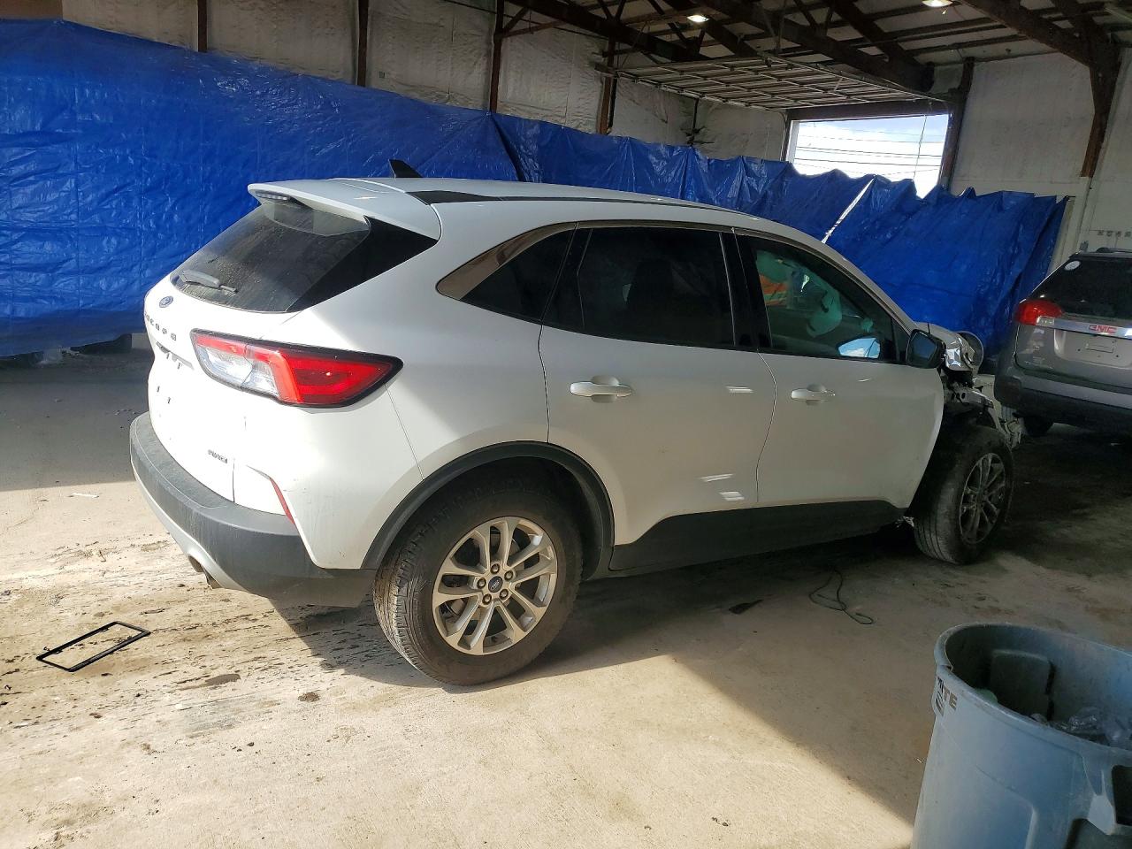 2022 FORD ESCAPE SE photo 3