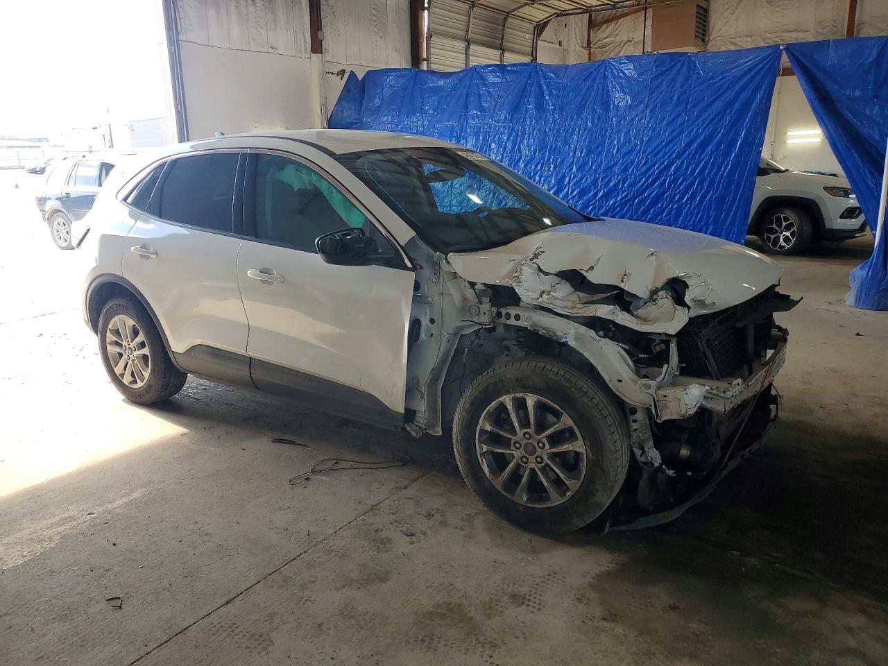 2022 FORD ESCAPE SE photo 4