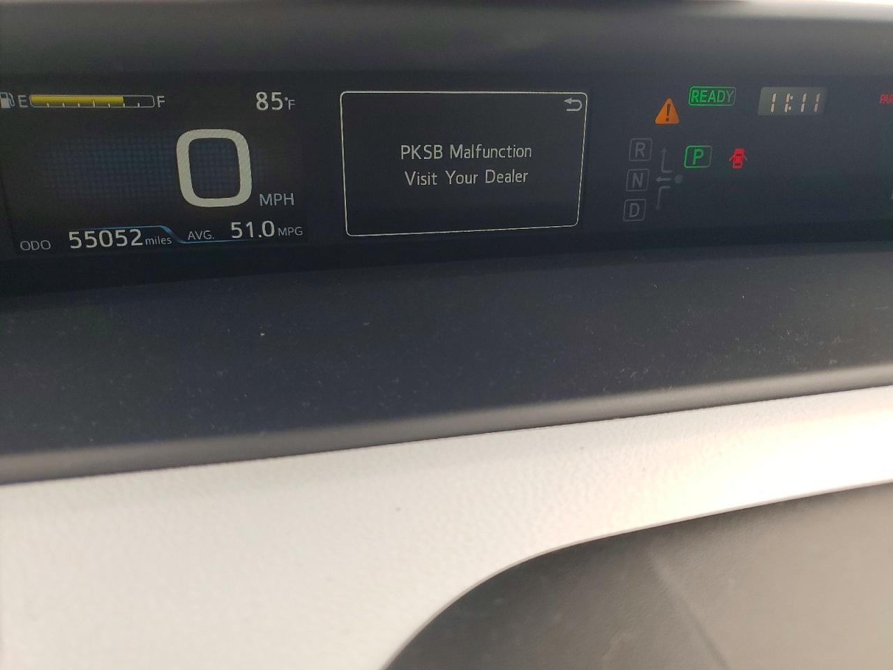 2019 TOYOTA PRIUS LIMITED photo 9