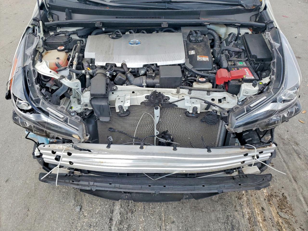 2019 TOYOTA PRIUS LIMITED photo 11