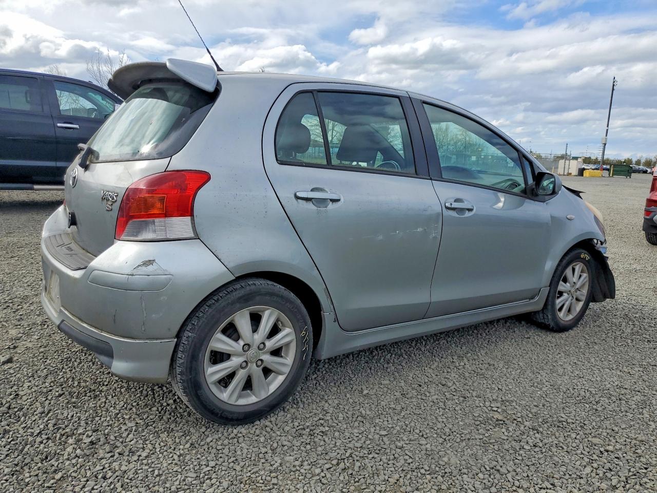 2009 TOYOTA YARIS S photo 7
