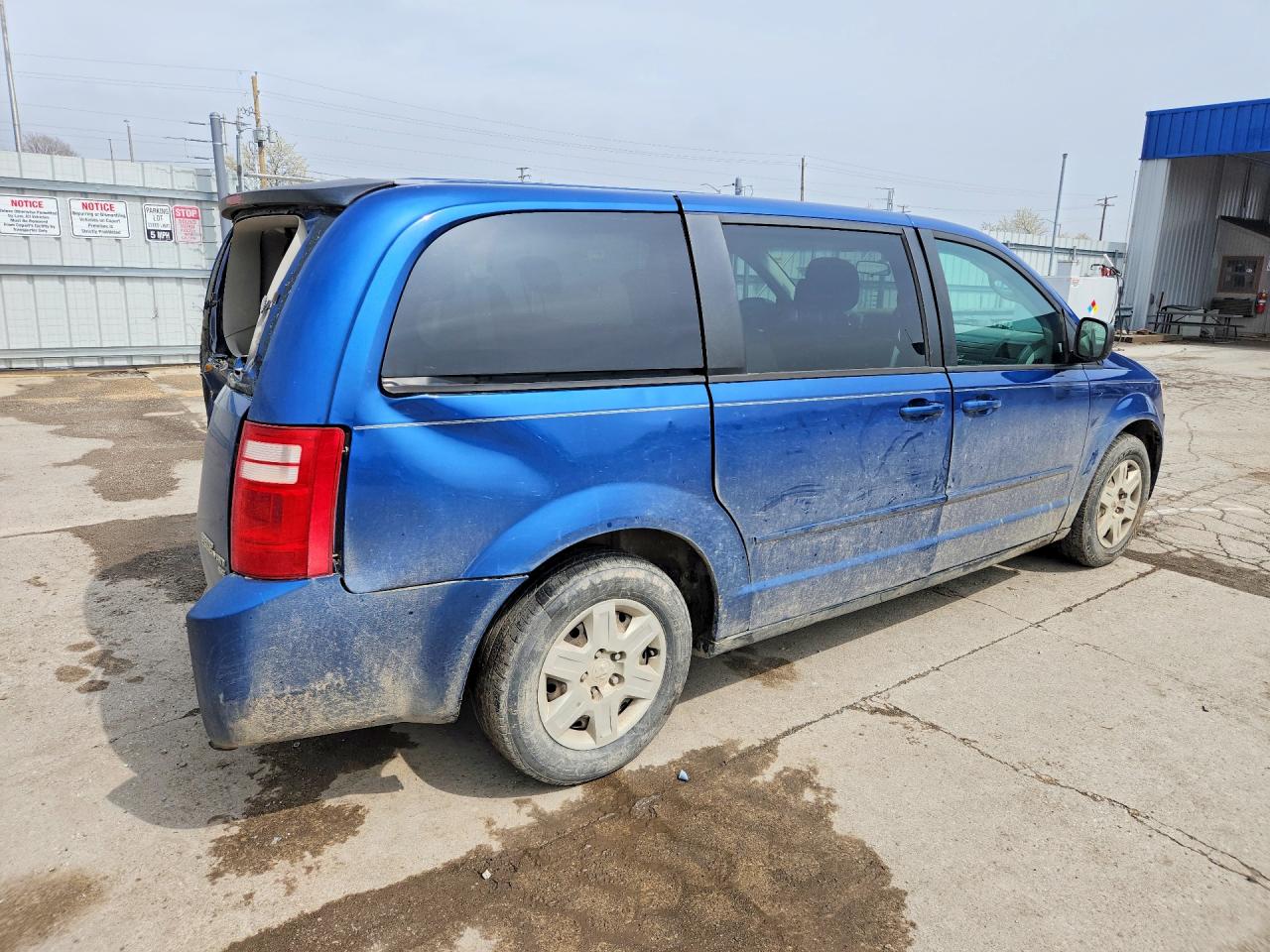 2010 DODGE GRAND CARAVAN SE photo 5