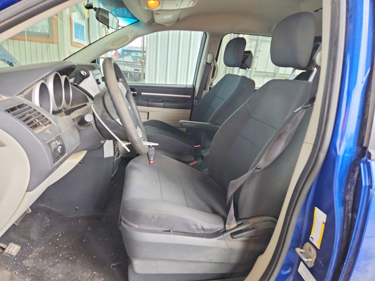 2010 DODGE GRAND CARAVAN SE photo 13